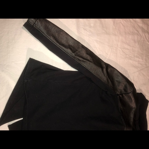 Girls splendid black jacket with diagonal zipper. Size 10. - Picture 6 of 8